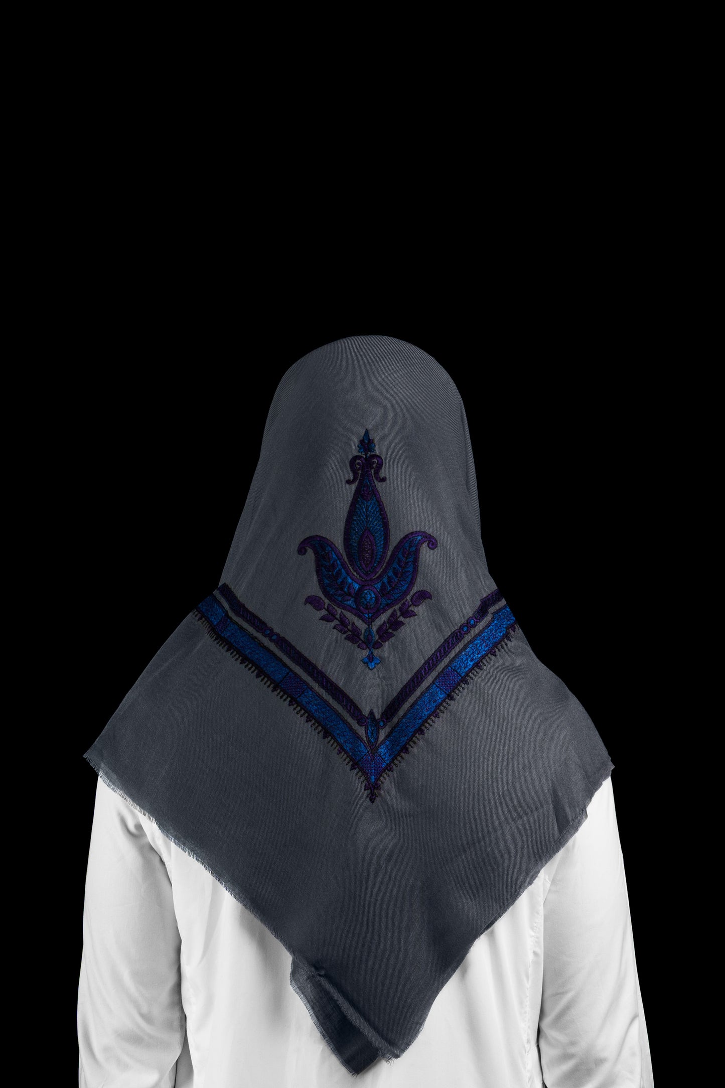 Yemeni Shemagh - Wolf Grey with Blue Embroidery