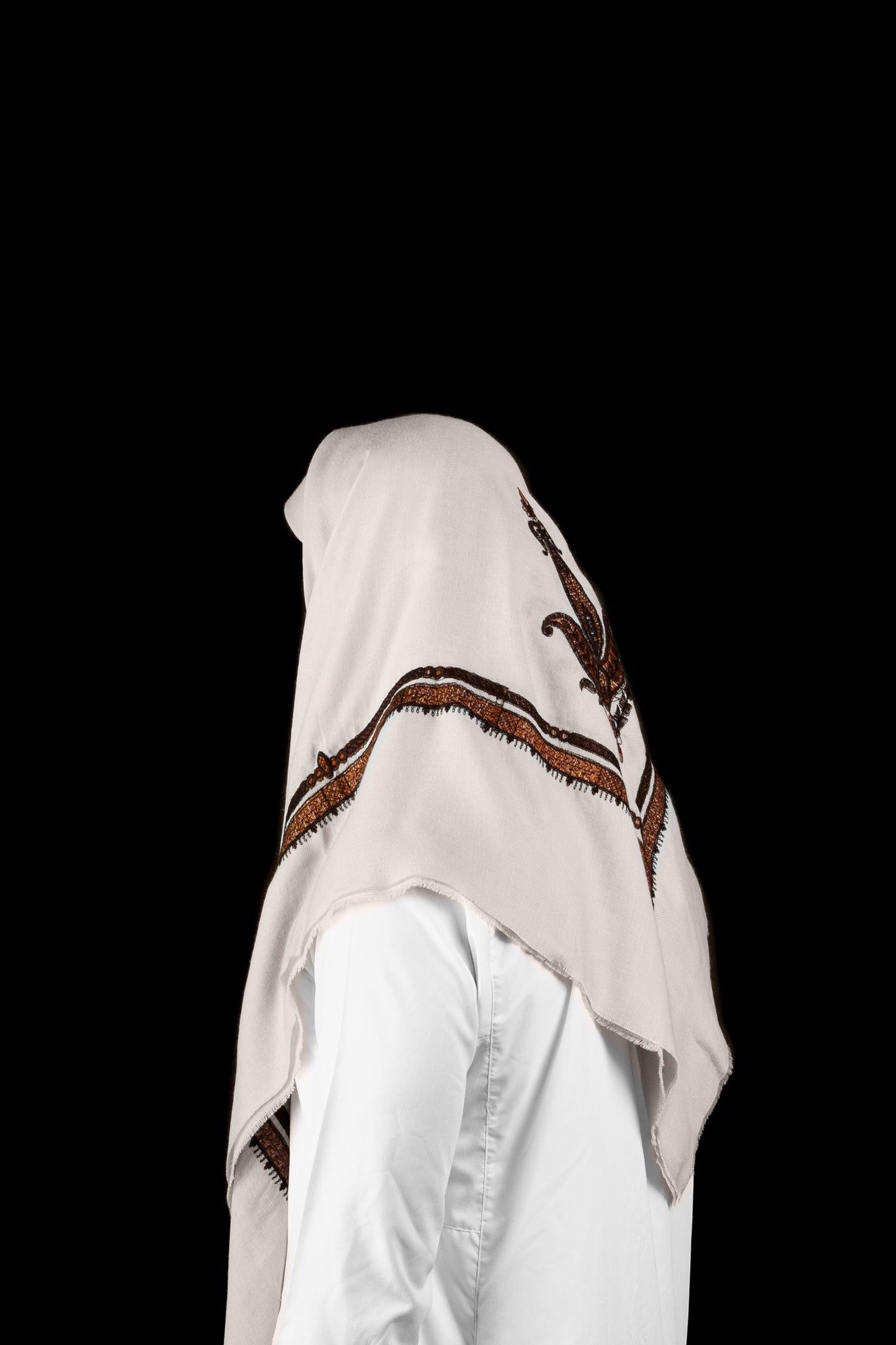 Yemeni Shemagh - Soft Grey with Brown Embroidery